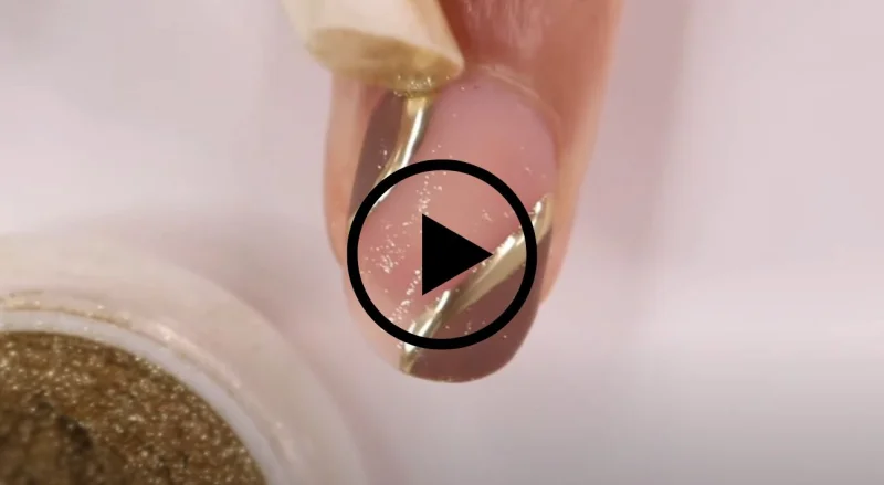 Técnicas Profissionais de Nail Art com Pó Cromado